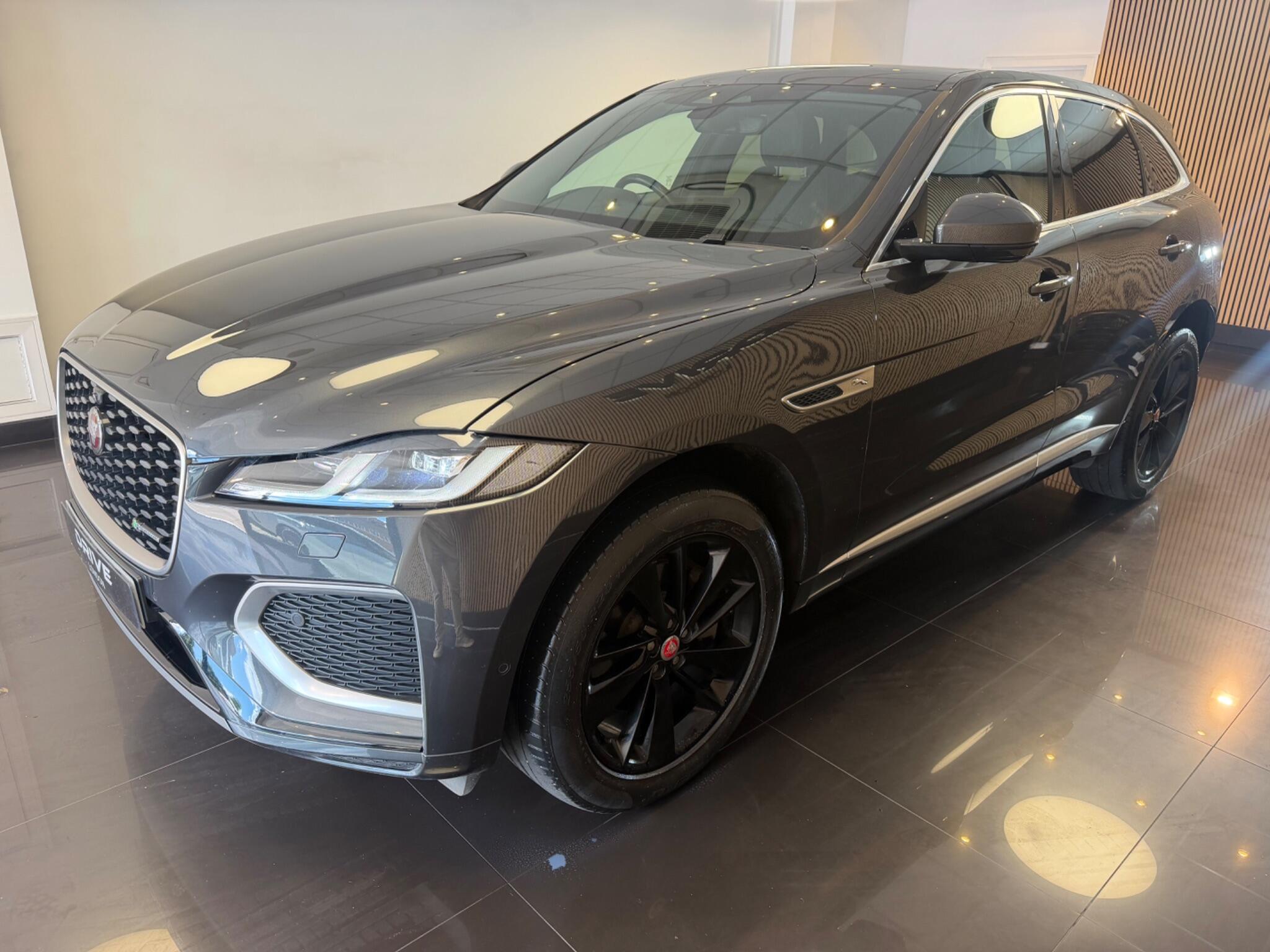 Jaguar F-PACE